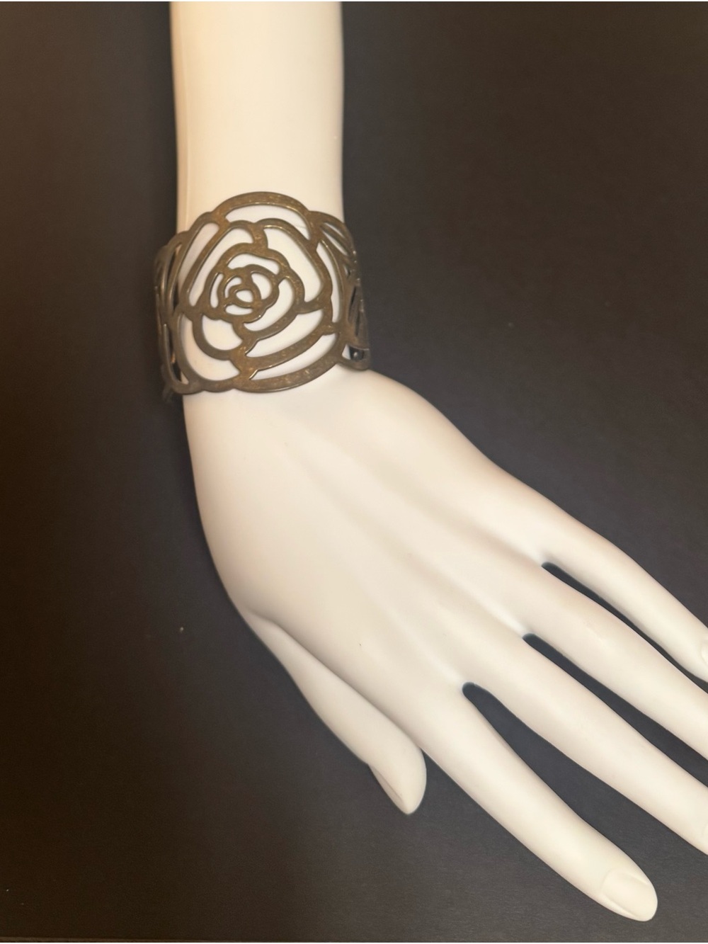 Floral Cutout Metal Cuff Bracelet - Bronze